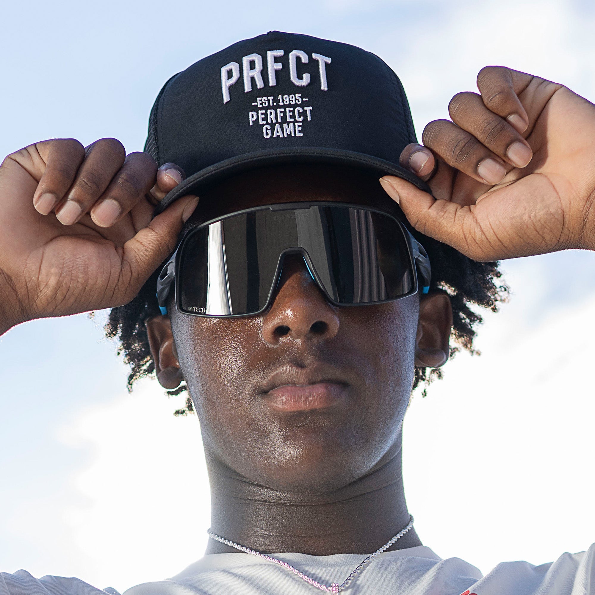 WALK OFF SUNGLASSES